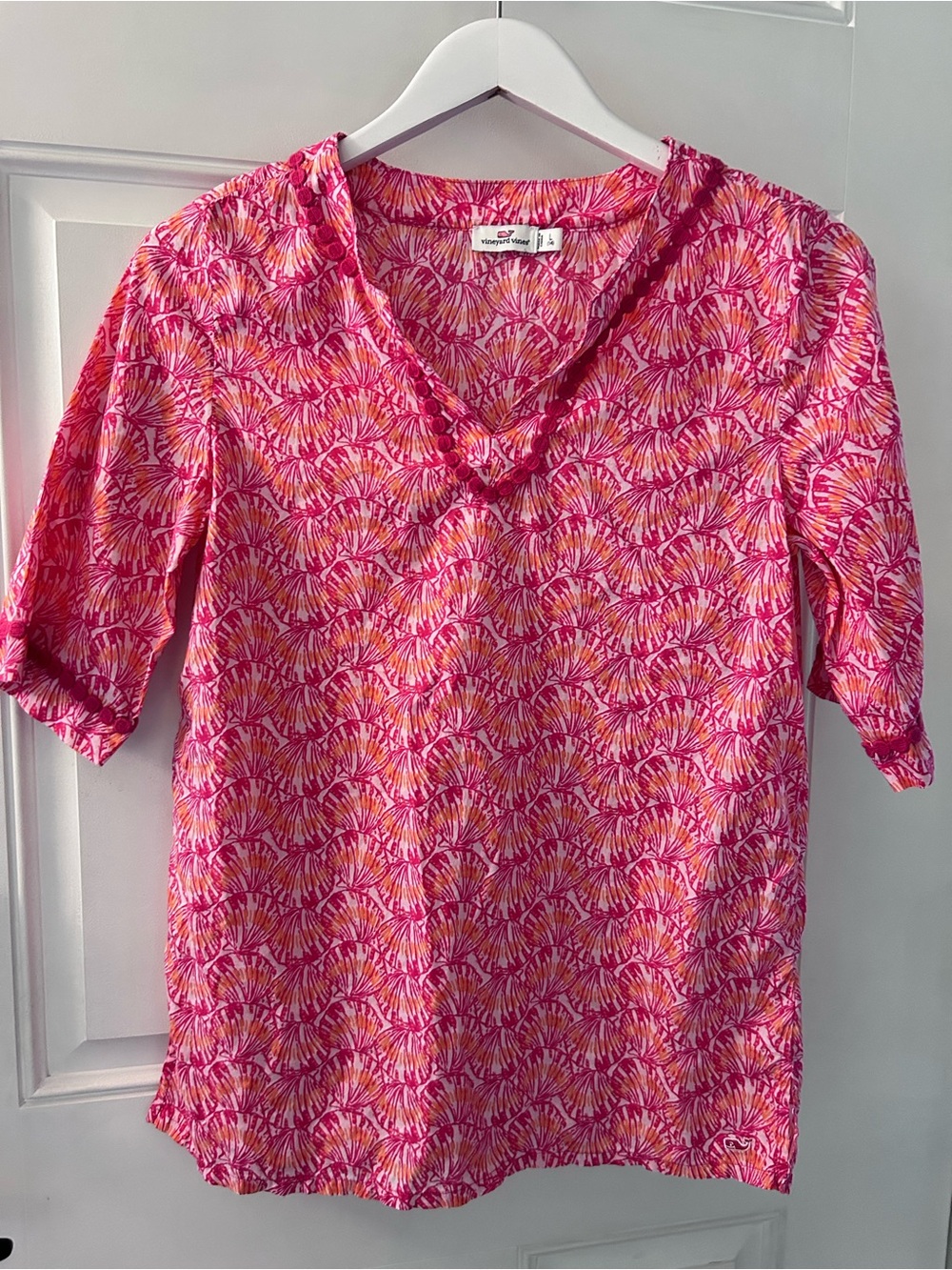 Vineyard Vines Pink and Coral Patterned V-Neck Tunic